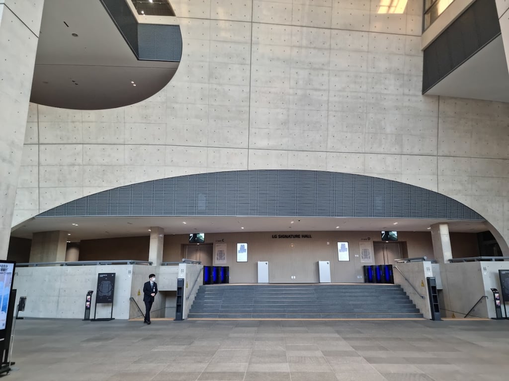 LG Arts Center