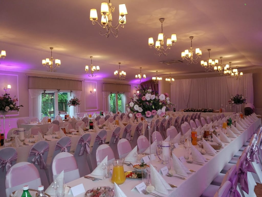 Sala weselna, bankietowa i konferencyjna DEDEK PARK