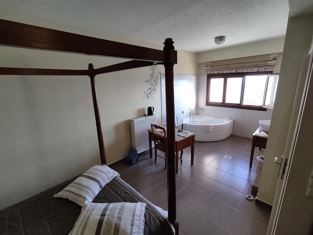 Porto Mani Suites