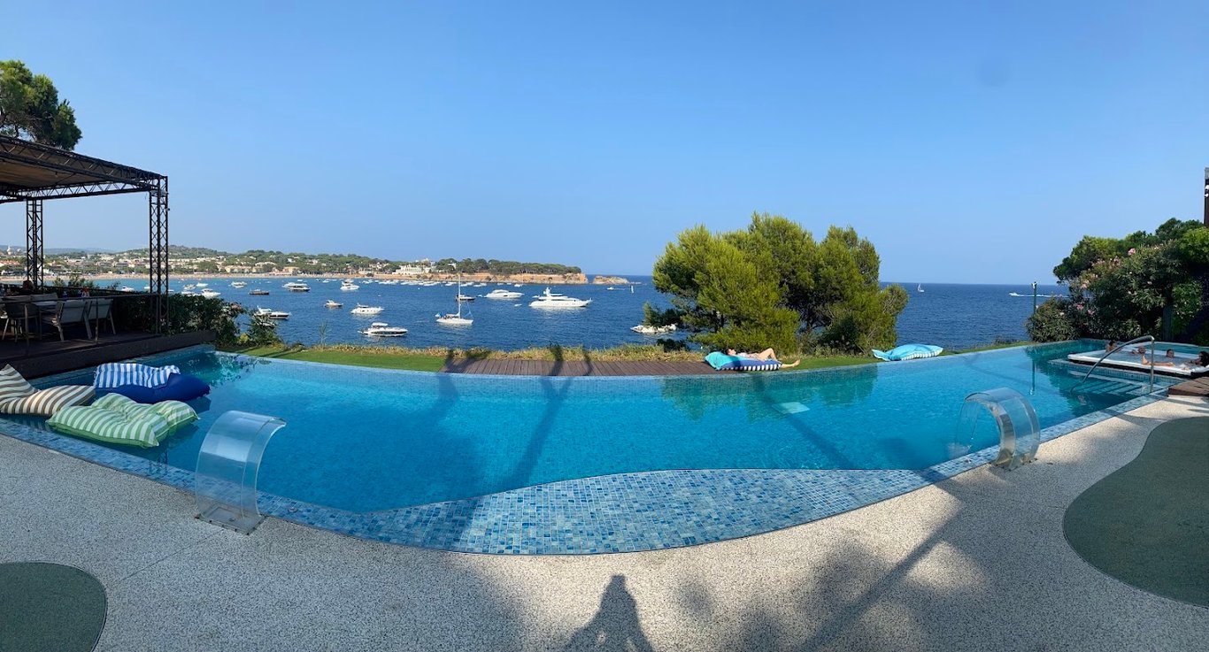 Alàbriga Hotel & Home Suites GL