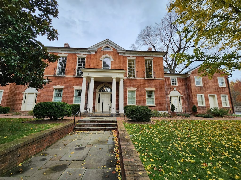 Dumbarton House
