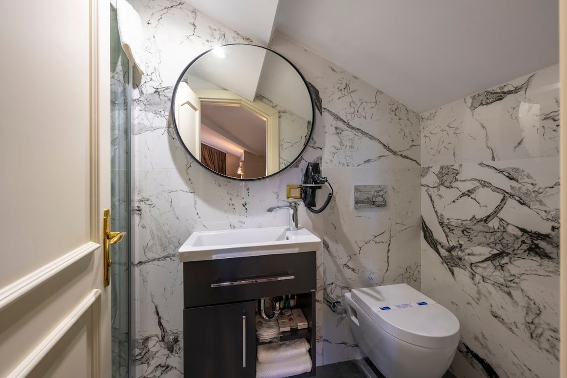 Moonlight Elegance Boutique Hotels