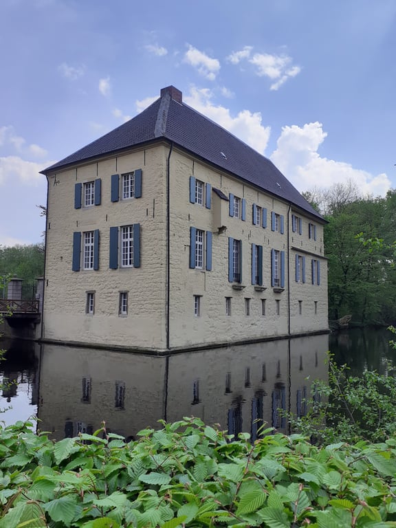 Lüttinghof  The castle in the water