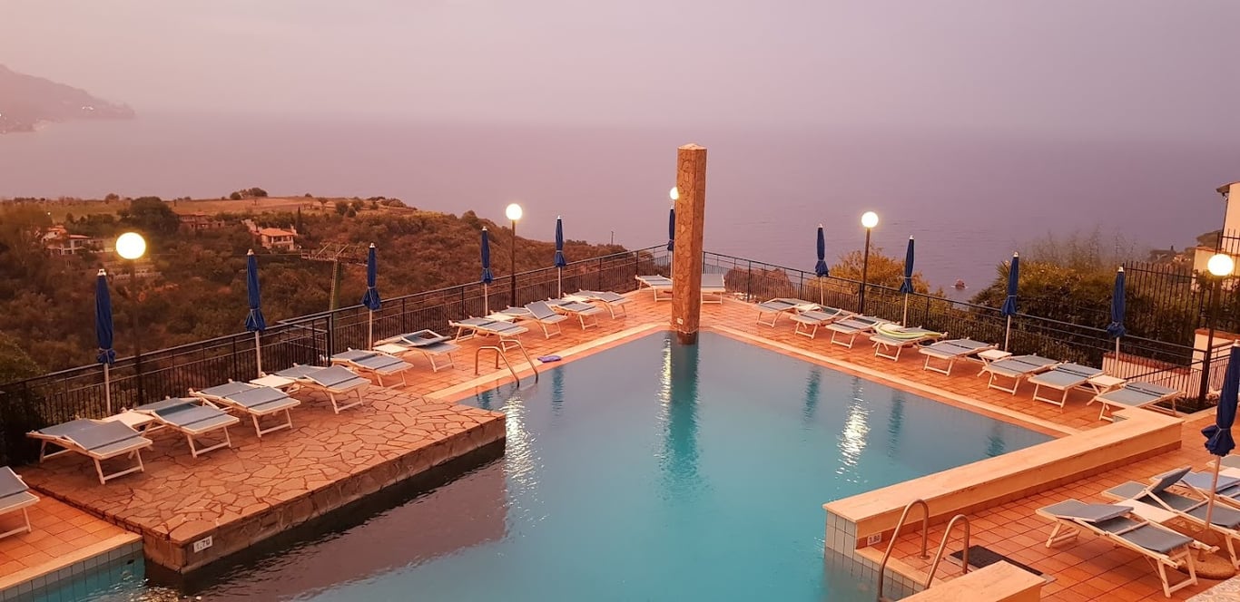 Hotel Sirius