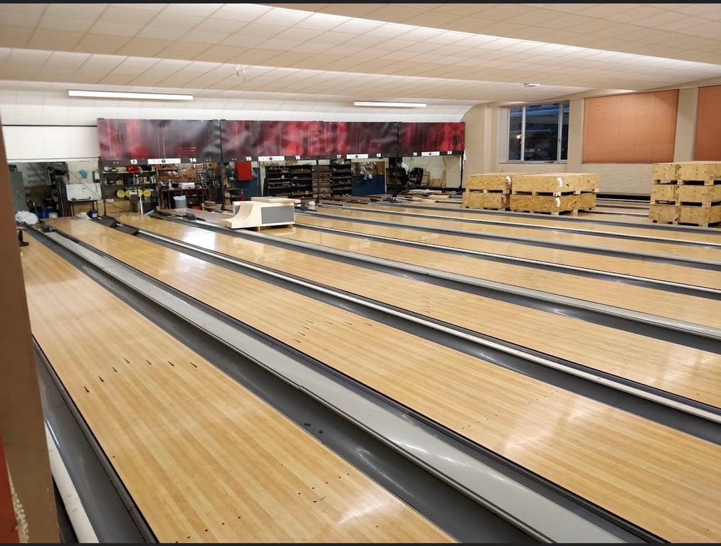 Crosly Bowling