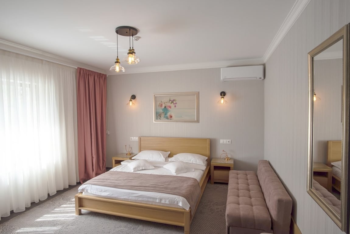 Hotel Roser House Boutique - pe malul lacului Colibita