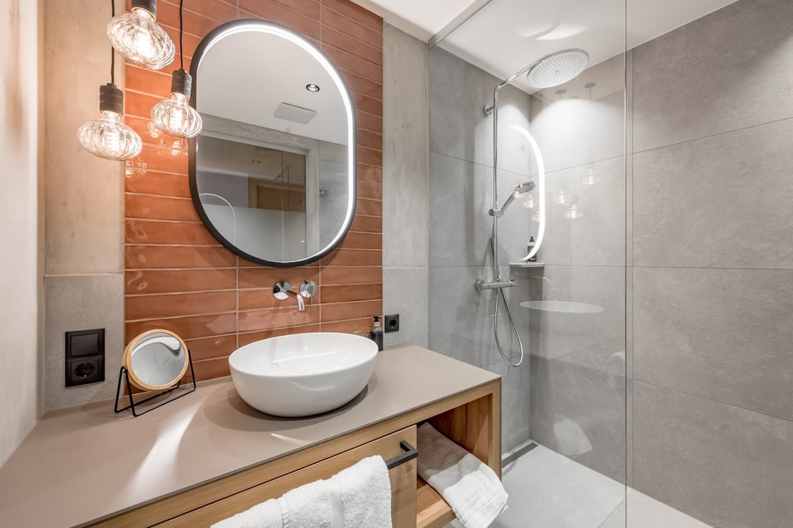 Tilia living
