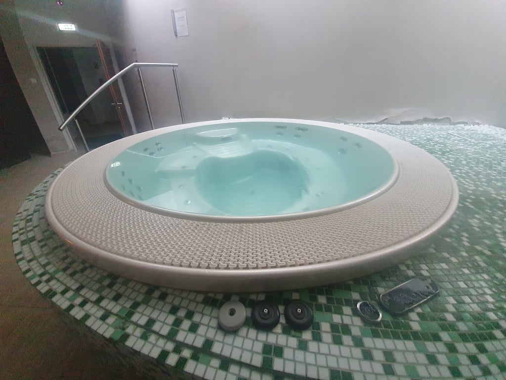 Hotel Merops Mészáros