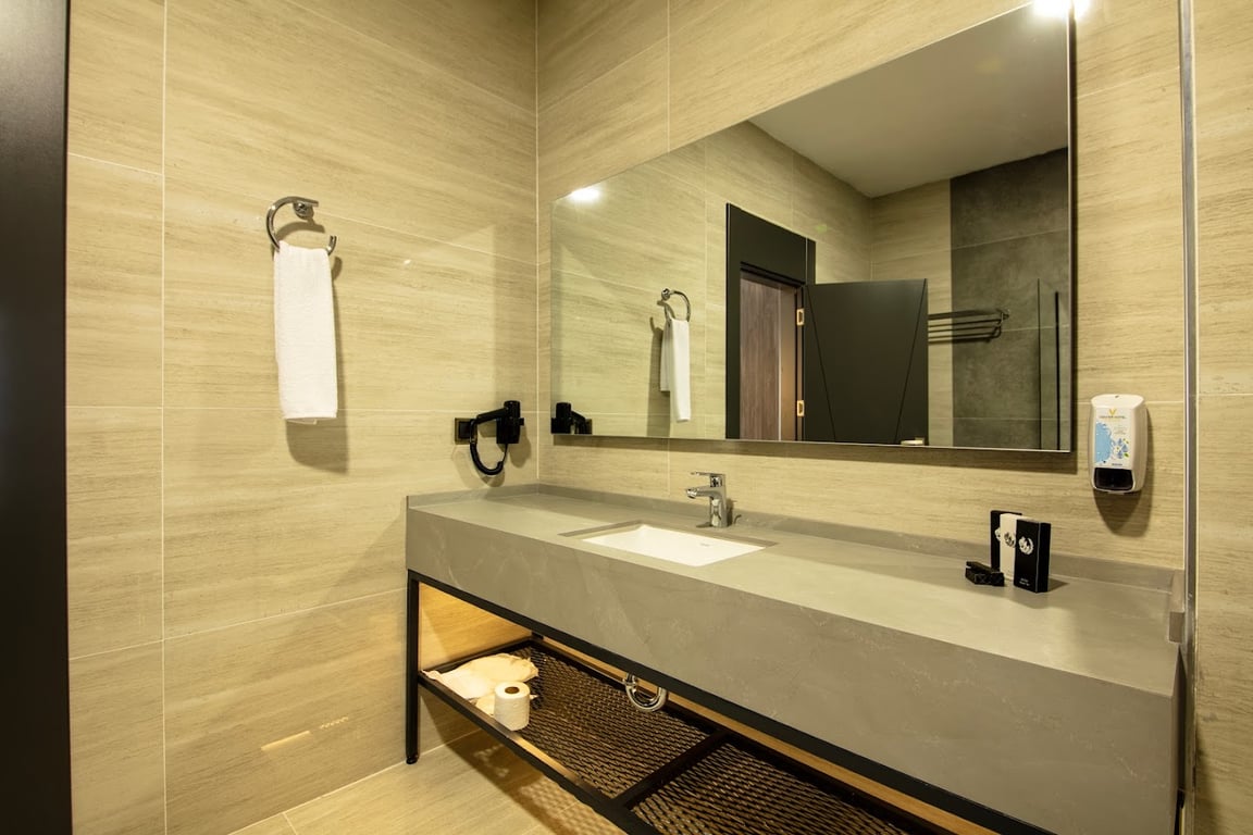 V Center Hotel