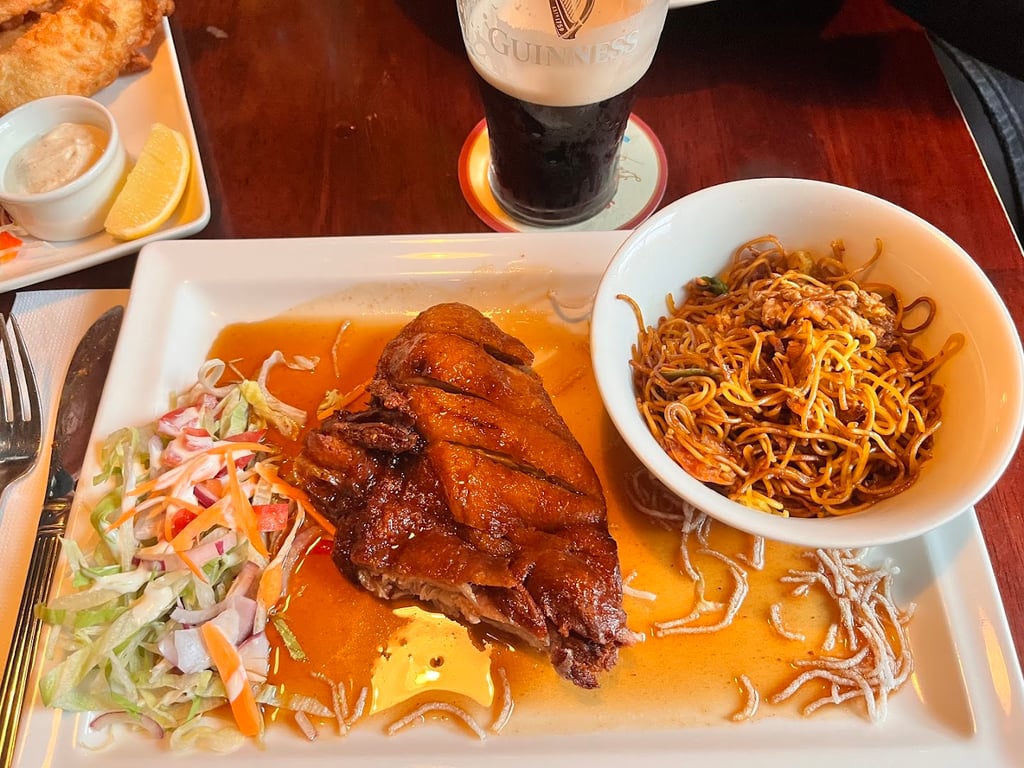 Cunningham's Bar - Food & Live Music
