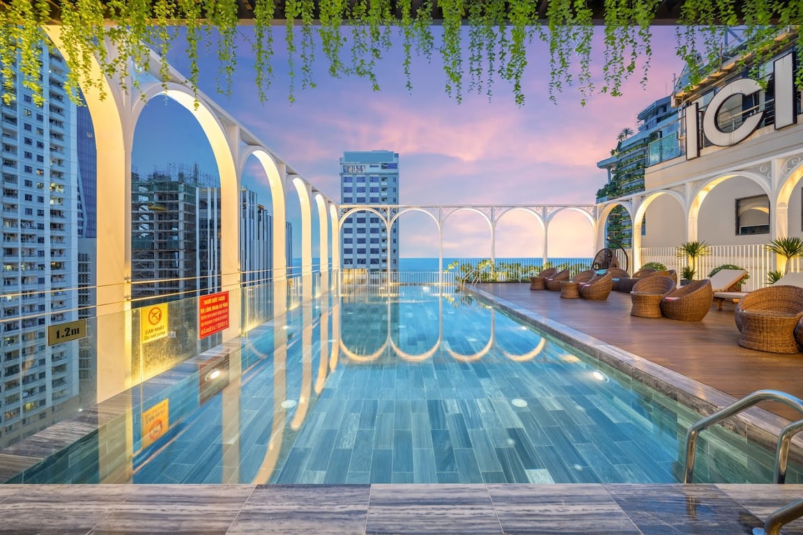 Golden Lotus Luxury Hotel Danang