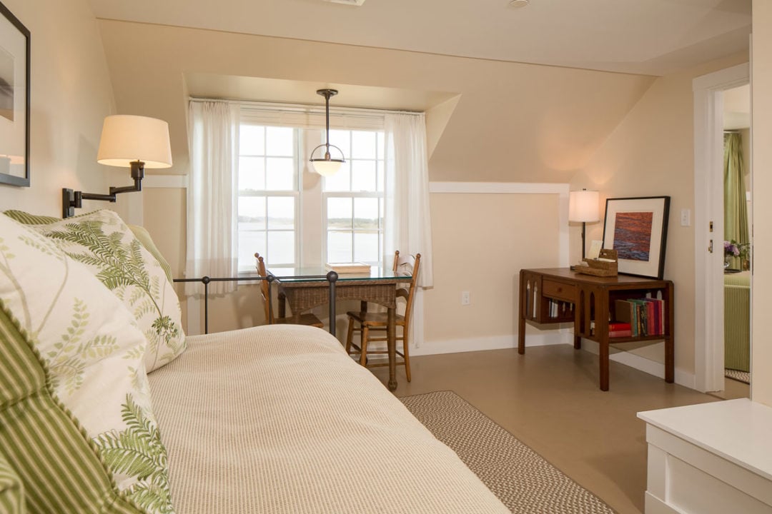 Weekapaug Inn