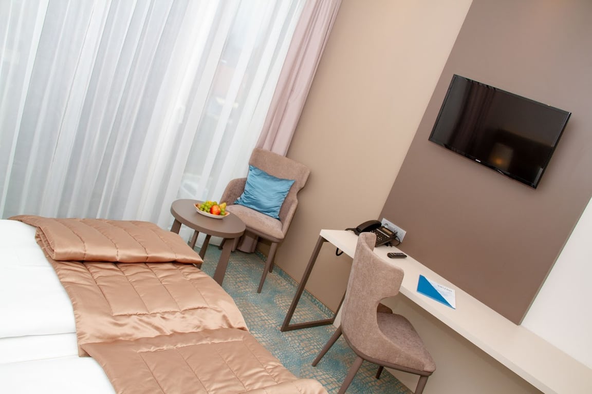 Hotel Seven