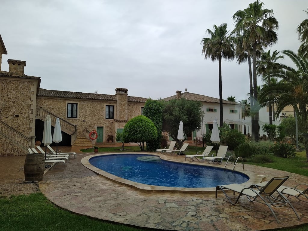 Curolla Petit Hotel