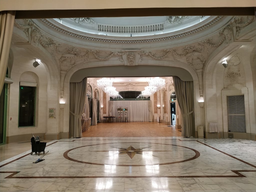 Le Pavillon Dauphine Saint Clair