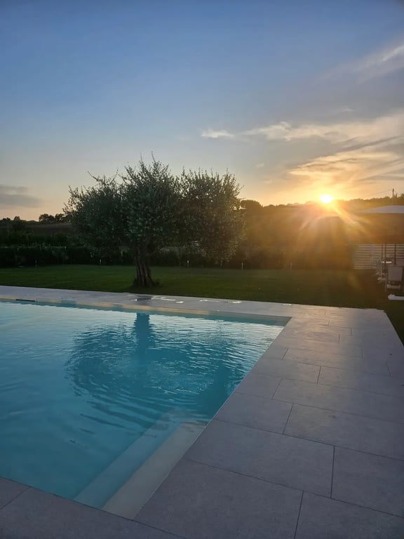 Luxury Pool Suites - Città Bianca