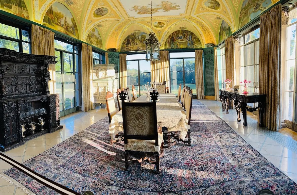 Cuneo Mansion & Gardens