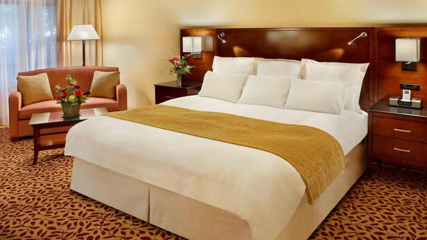 Trumbull Marriott Shelton