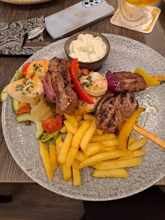 Kliff 17 Restaurant & Bar