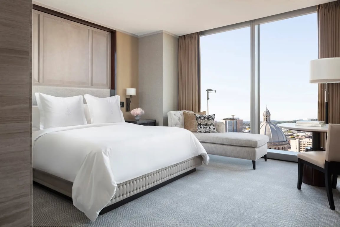 Four Seasons Hotel One Dalton Street Boston