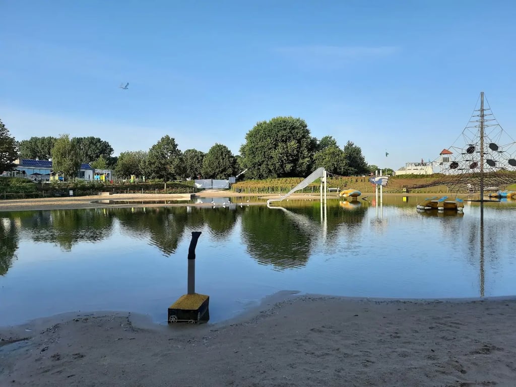 Provinciaal Sport- en Recreatiecentrum De Nekker
