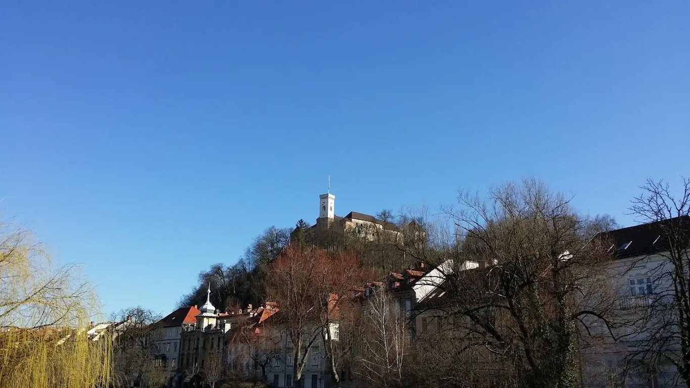 Krakovski vrt - prostor za izobraževanje in prosti čas v centru Ljubljane