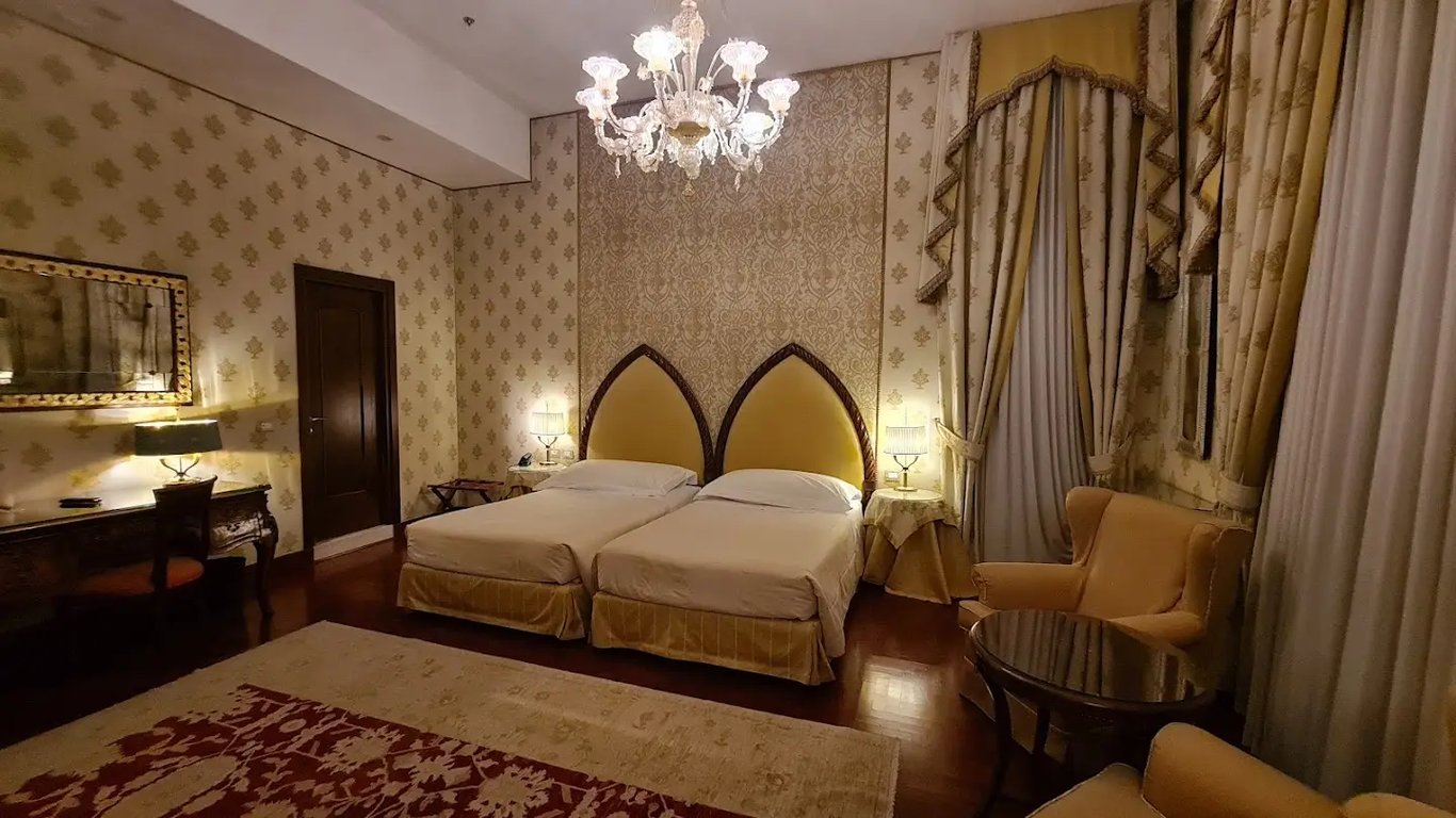 Hotel Palazzo Stern