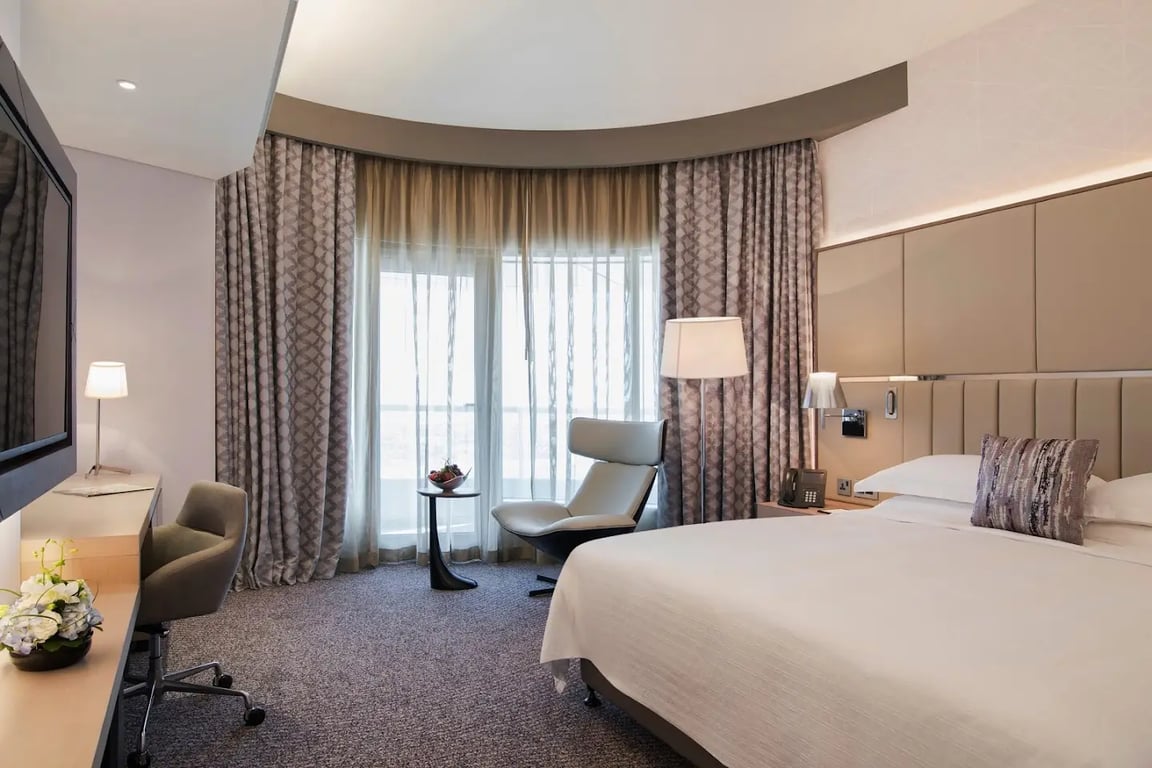 Pearl Rotana Capital Centre