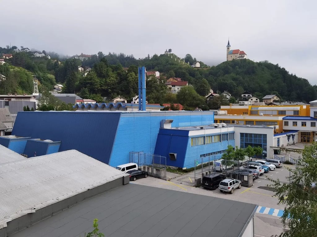 Modra dvorana Idrija