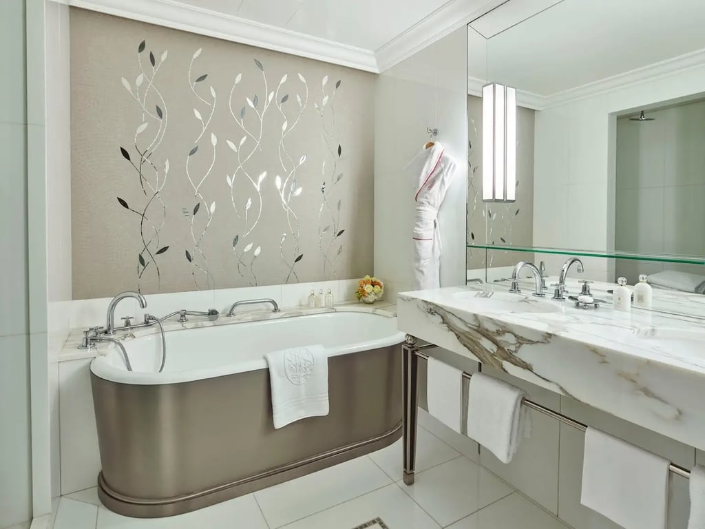 Hôtel Plaza Athénée Paris