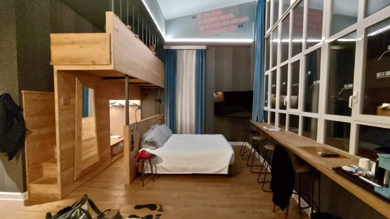 The Modernist Hotel