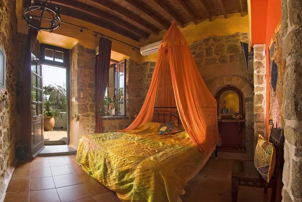 Nikos Takis Fashion Boutique Hotel