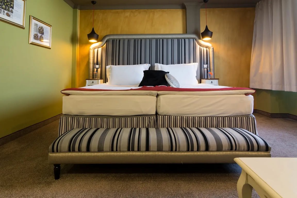 Diplomat Plaza Hotel & Resort