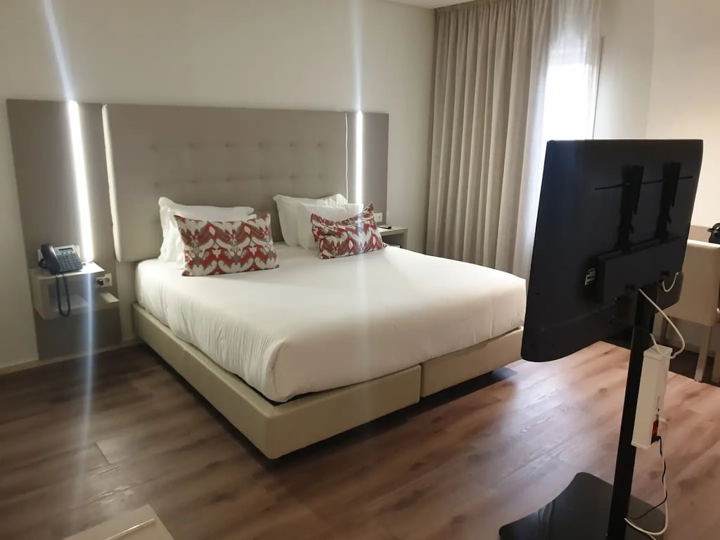 Oporto Airport & Business Hotel