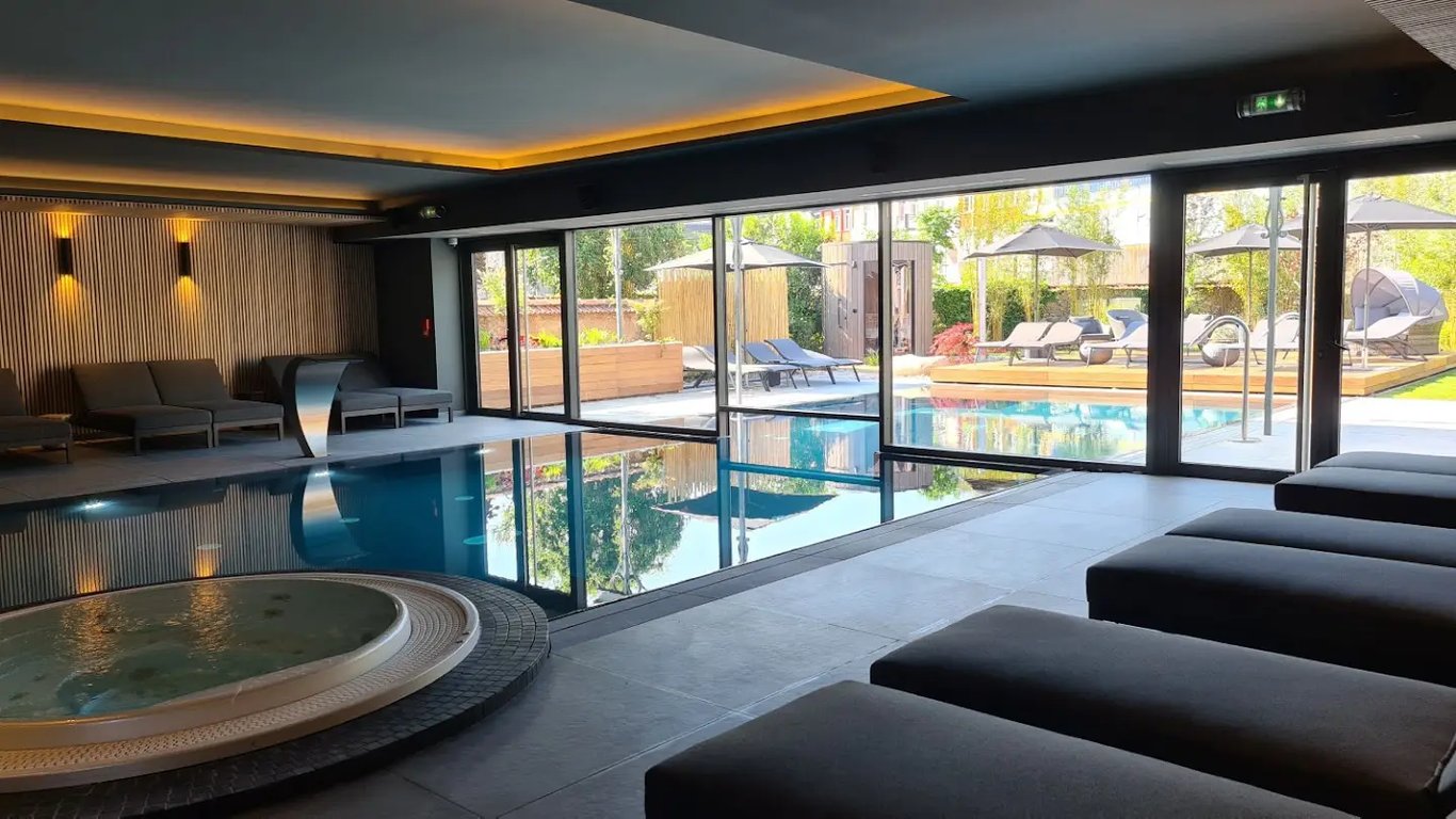 Best Western Premier Le Chapitre Hotel and Spa