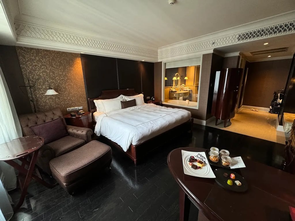 Hotel Muse Bangkok Langsuan - MGallery - SHA EXTRA PLUS