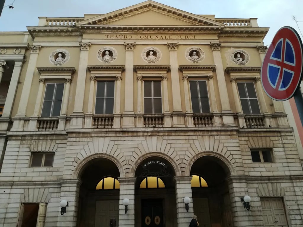 Teatro Curci, Barletta