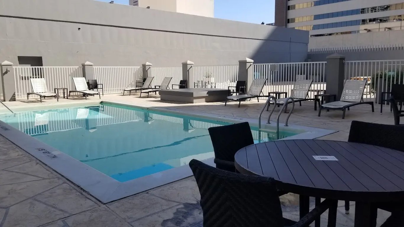 Renaissance Phoenix Downtown Hotel