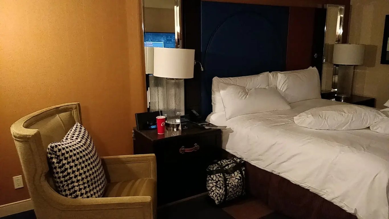 Renaissance Phoenix Downtown Hotel