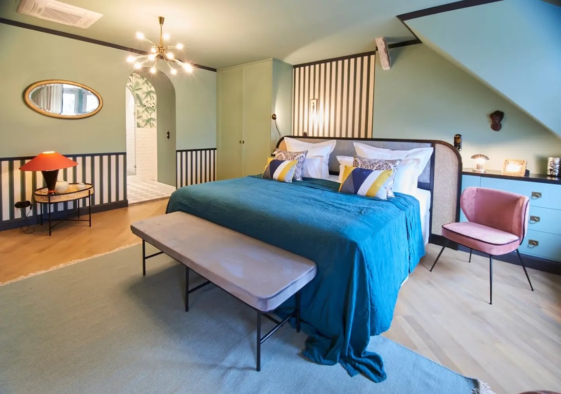Cora Apartments