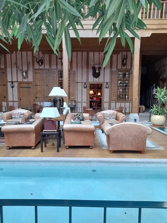Divan Cave House