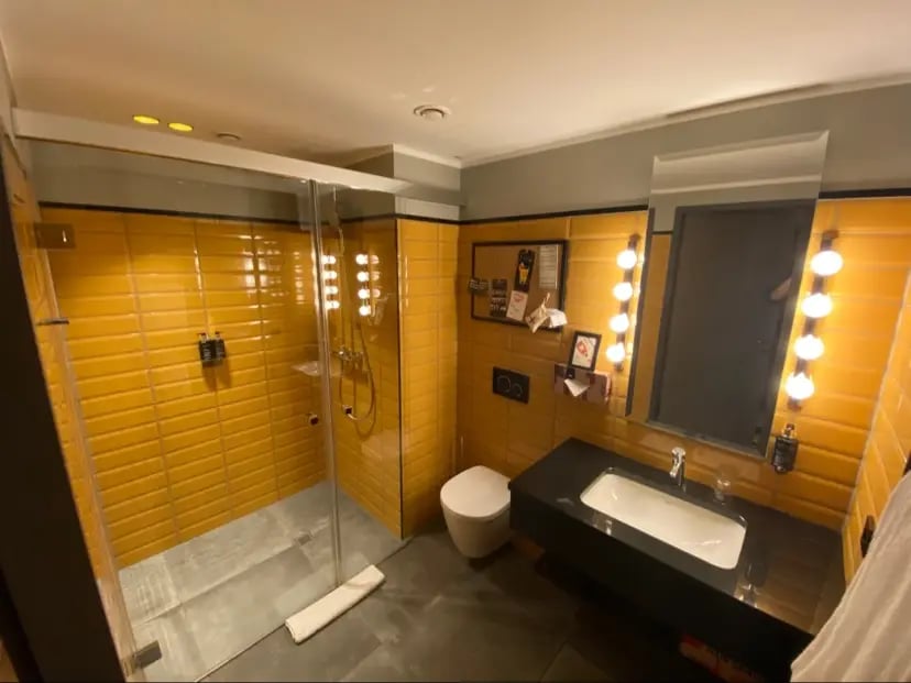 Henri Hotel Düsseldorf Downtown
