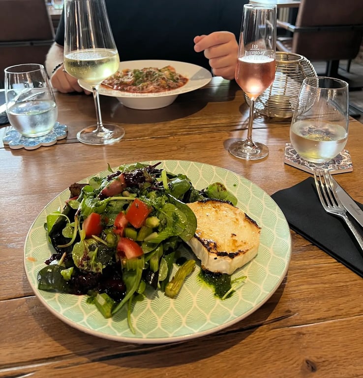 Neos - Restaurant & Weinbar
