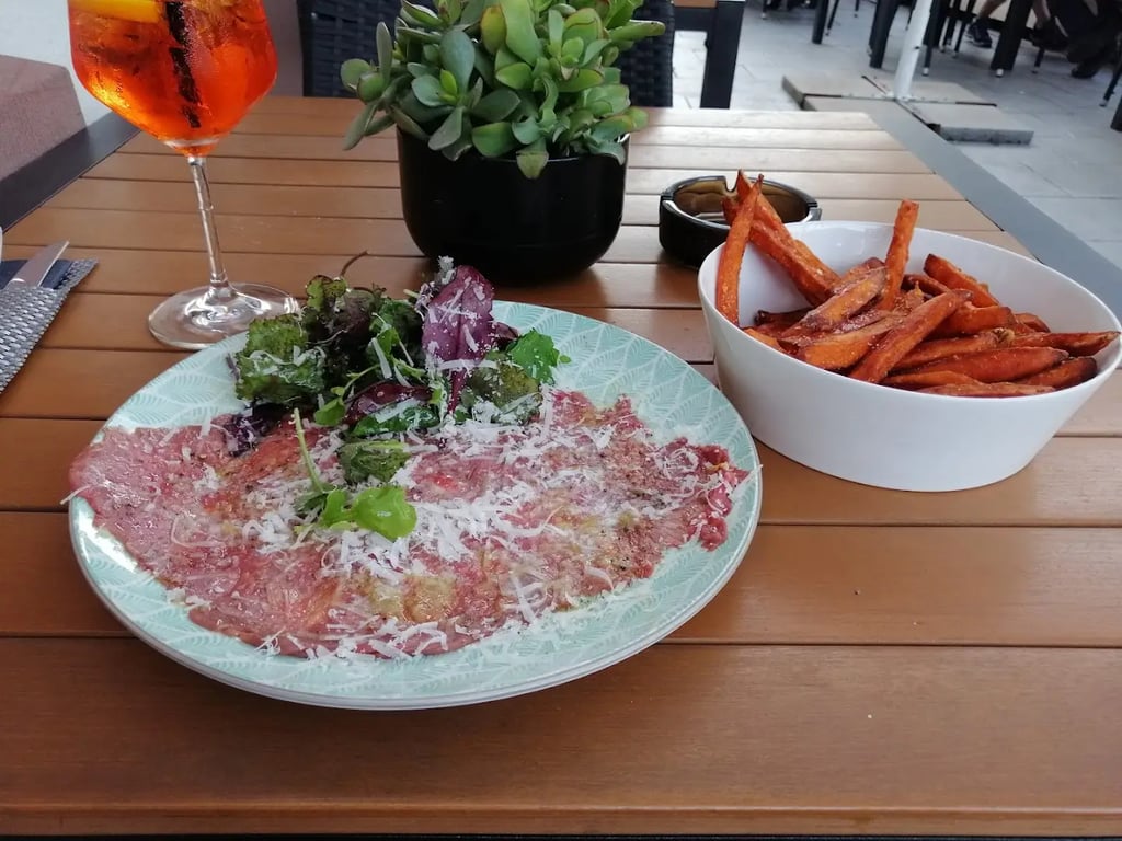 Neos - Restaurant & Weinbar