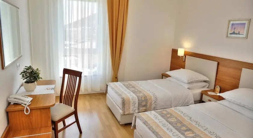 Hotel Leonardo