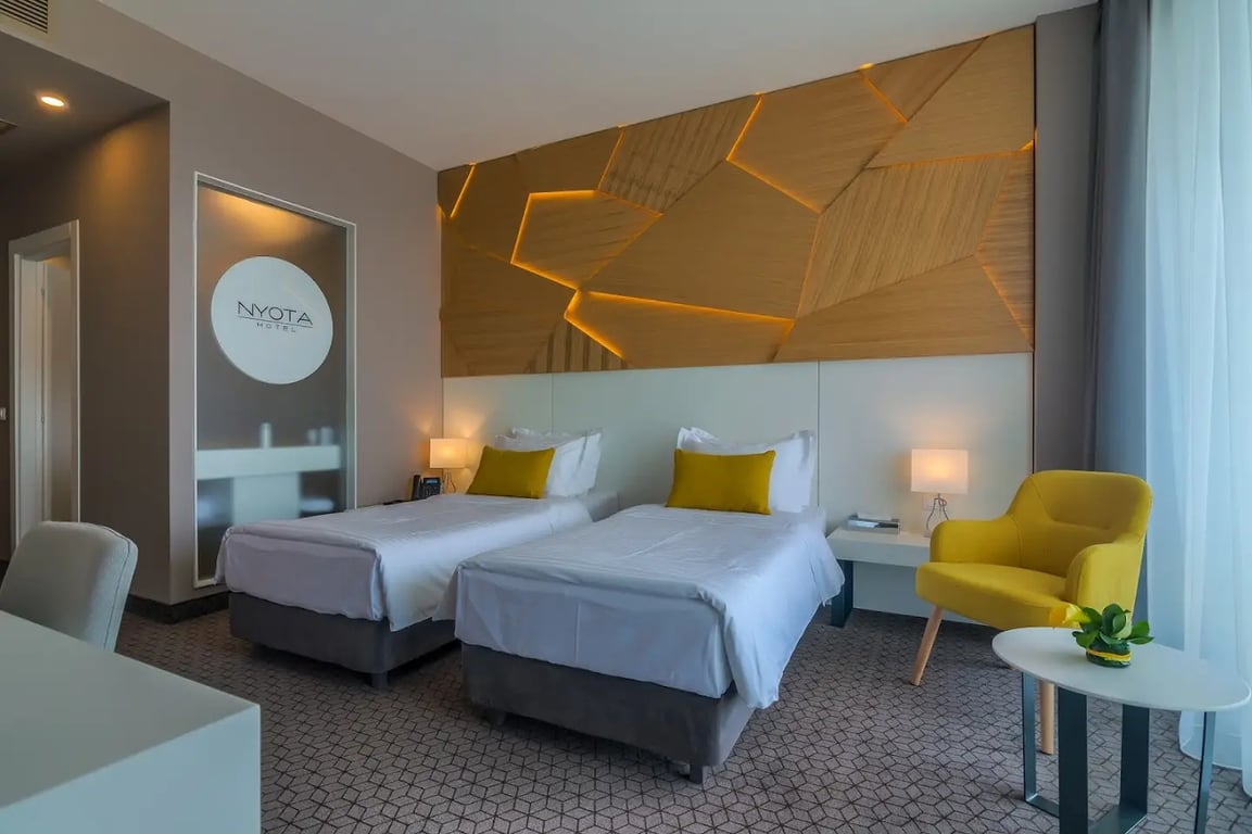 Nyota Hotel & Conference Center