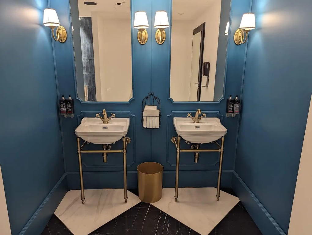 Ruby Rosi Hotel & Bar