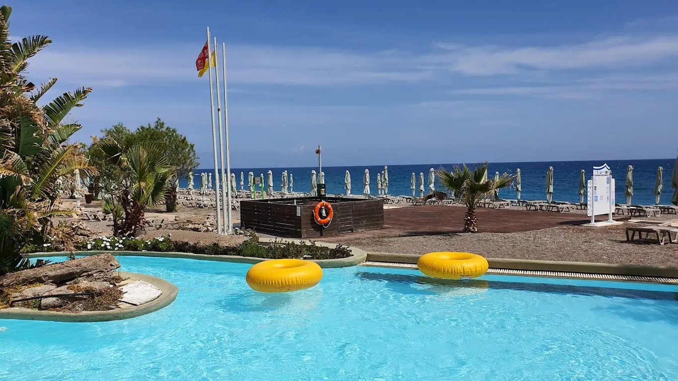Esperos Palace Resort