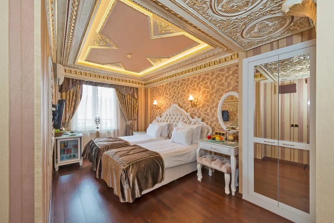 Golden Horn Hotel