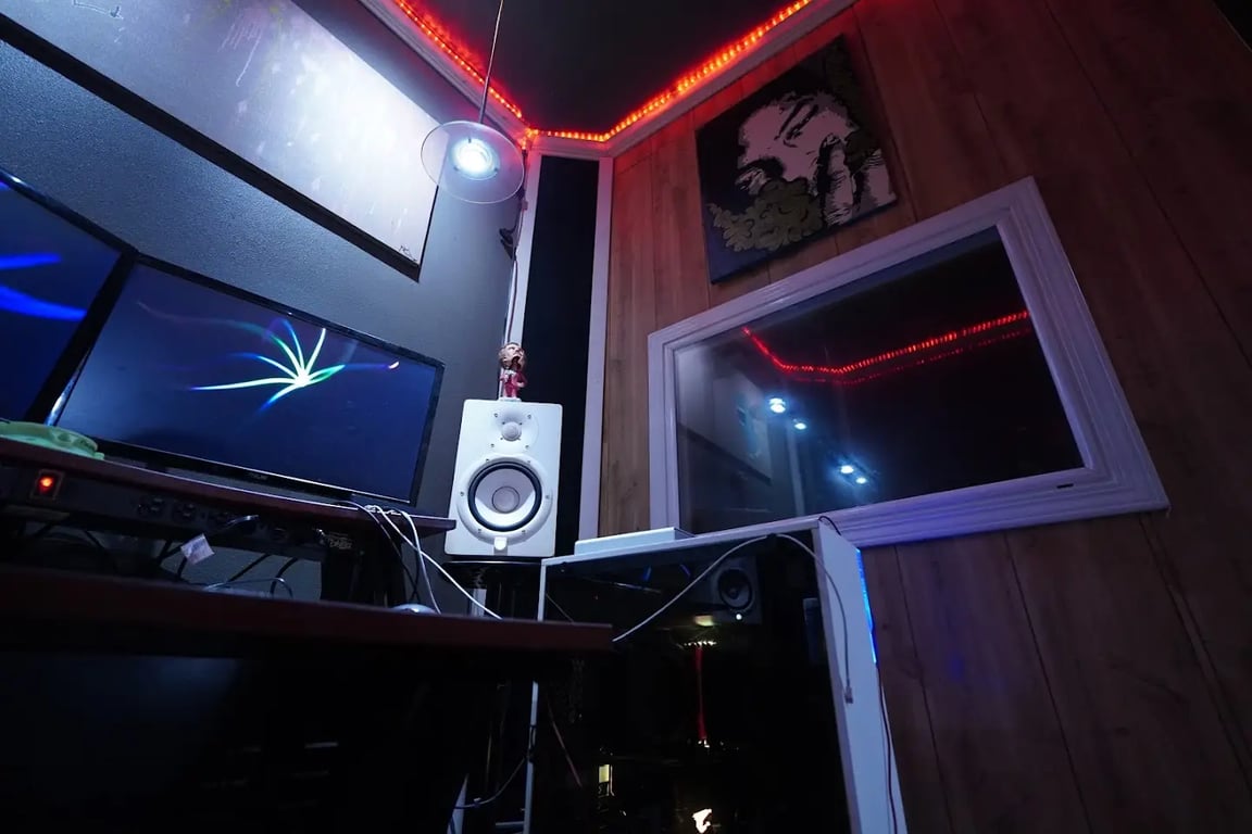 Shop Studios